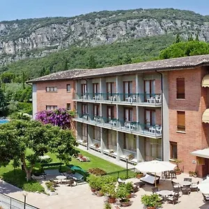 3* Szálloda Gabbiano - Garda Collection